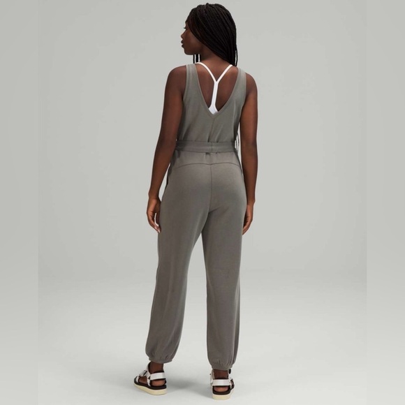 Lululemon Ease of it All V-Neck Jumpsuit
Grey Sage size 4 - Picture 2 of 16
